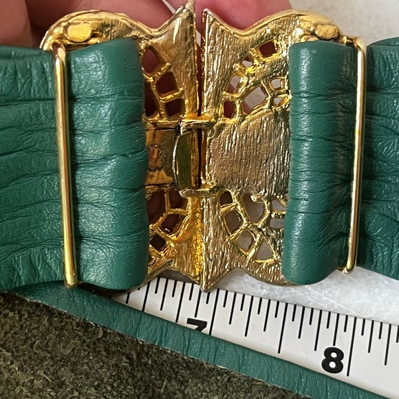 Elegant Teal Belt with Gold Buckle vintage - Picture 3 of 13